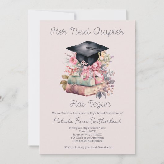 Her Next Chapter Books Graduation Announcement Einladung (Vorderseite)