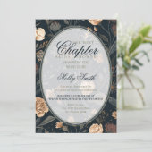 Her Next Chapter Dark Floral Bridal Shower Einladung (Stehend Vorderseite)
