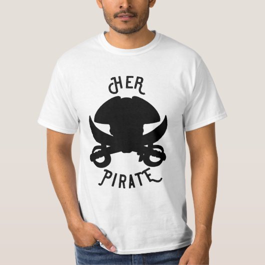 HER Pirate Black Crossbones Skull & Sword White T-Shirt (Vorderseite)