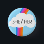 HER Pronouns farbenfrohe Regenbogenwolke Button<br><div class="desc">Dekorieren Sie Ihr Outfit mit diesem coolen Kunstknopf. Macht ein großartiges Geschenk! Sie können ihn anpassen und auch Text hinzufügen. Karo in meinem Shop für viel mehr Farben und Muster! Lass mir Bescheid,  wenn du auch etwas Gewohntes willst.</div>