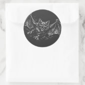 Herabstoßende Fledermaus - von BurnsInHell Runder Aufkleber (Tasche)