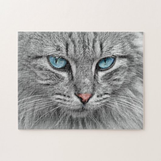 Herausforderung der grauen Tabby Katze mit blauen Puzzle (Horizontal)