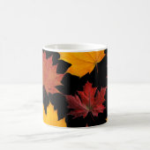 Herbst-Ahorn-Blätter schwarz Kaffeetasse (Mittel)