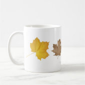Herbst-Ahorn verlässt Tasse (Links)