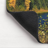 Herbst am See Trillium oder Mousepad (Ecke)