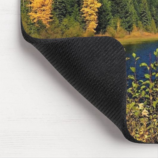 Herbst am See Trillium oder Mousepad (Ecke)