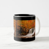 Herbst an den Fabrik-Fällen Zweifarbige Tasse (VorderseiteRechts)