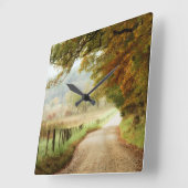Herbst auf einer Land-Straße Quadratische Wanduhr (Winkel)