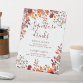 Herbst Autumnal Blätter Burgundy Signature Drinks Sockelschild (In SItu)