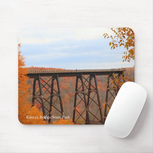 Herbst bei Kinzua Bridge farbenfroh, malerisch Mousepad (Mit Mouse)