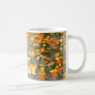 Herbst-Blätter im Regen Kaffeetasse