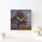 Herbst Eichenbaum und Mondfantasy Surreal Quadratische Wanduhr (Zuhause)