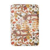 Herbst-Eichhörnchen und Herbstflora auf Weiß Badematte (Vorderseite Vertikal)
