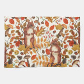 Herbst-Eichhörnchen und Herbstflora auf Weiß Geschirrtuch (Horizontal)