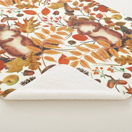 Herbst-Eichhörnchen und Herbstflora auf Weiß Sherpadecke (3/4)