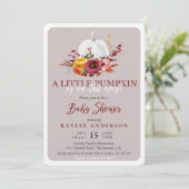 Herbst eine kleine Kürbis Babydusche Einladung (Stehend Vorderseite)