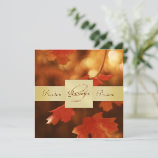 Herbst Fall Leaf Monogram Gold Ribbon Einladung (Stehend Vorderseite)
