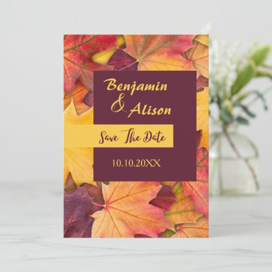 Herbst fallen Ahorn Blätter Hochzeit speichern das Einladung (Stehend Vorderseite)