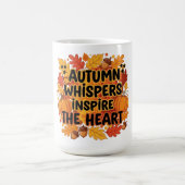Herbst flüstert Waldfalldesign Kaffeetasse (Mittel)