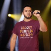 Herbst-Groovy Pumpkin Gewürzdesign T-Shirt