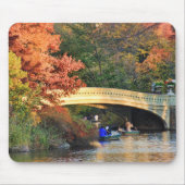 Herbst im Central Park: Kreissägen durch Mousepad (Vorne)