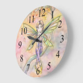 Herbst, in dem die Uhr der Niedlichen Mauer aufger (Winkel)