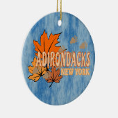 Herbst in den Adirondacks mit Herbstlauben Bear Tr Keramik Ornament (Rechts)