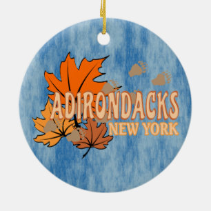 Herbst in den Adirondacks mit Herbstlauben Bear Tr Keramik Ornament