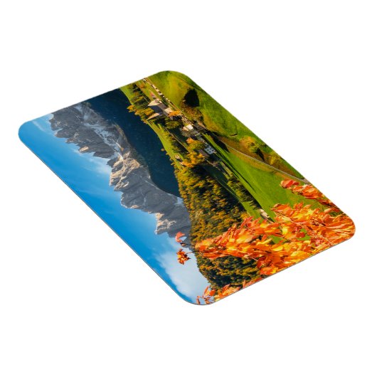 Herbst in der Dolomiten-Landschaft mit Kirche Magnet (Rechte Seite)