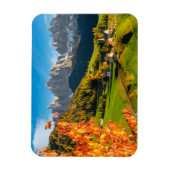 Herbst in der Dolomiten-Landschaft mit Kirche Magnet (Vertikal)