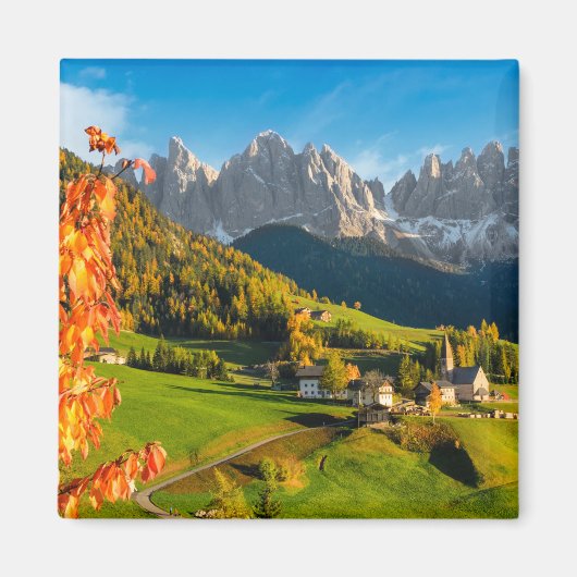 Herbst in der Dolomiten-Landschaft mit Kirche Magnet (Vorne)