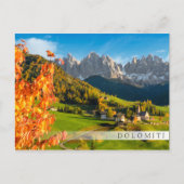 Herbst in der Dolomiten-Landschaft mit Kirche Postkarte (Vorderseite)