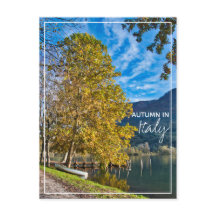 Herbst in Italien mit Baum und Schiff am See