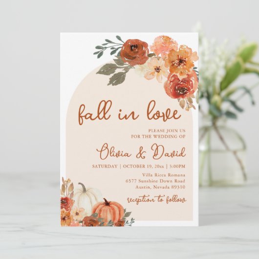 Herbst in Liebe Boho Floral Pumpkin Herbsthochzeit Einladung (Stehend Vorderseite)