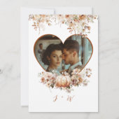Herbst in Liebe Floral Pumpkin Hear Foto Hochzeit Einladung (Rückseite)