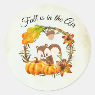 Herbst ist in der Luft Typografie mit Eichhörnchen Runder Aufkleber