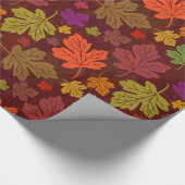 Herbst-Jahreszeit-Ahorn verlässt helles Muster Geschenkpapier (Ecke)