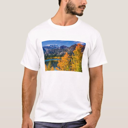 Herbst um Juni Lake, Kalifornien T-Shirt (Vorderseite)