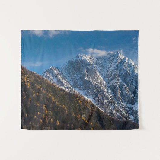 Herbst und Winter in schneebedeckten Bergen Wandteppich (Vorderseite (Horizontal))