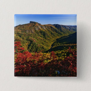 Herbstansicht der Linville Gorge, oft auch genannt Button