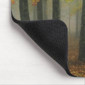 Herbstansicht des Nebelwaldes, Großvater 3 Mousepad (Ecke)