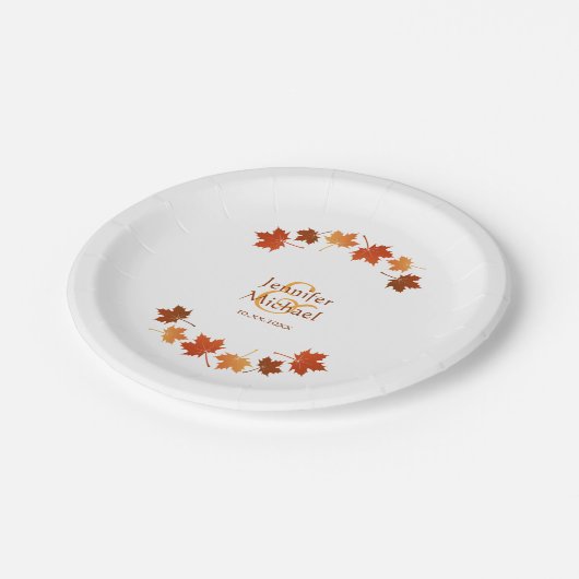 Herbstapfel verlasse rustikale Hochzeit im Herbst Pappteller (Schrägansicht)