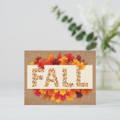 Herbstbauernhaus farbige Herbstblätter auf Burlap Postkarte (Stehend Vorderseite)