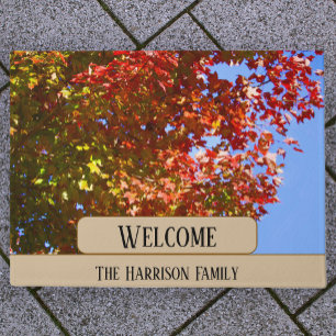 Herbstbaum und Blätter - Familienname Fußmatte
