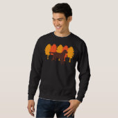 Herbstbäume Schokolade Labrador-Silhouette Sweatshirt (Vorne ganz)