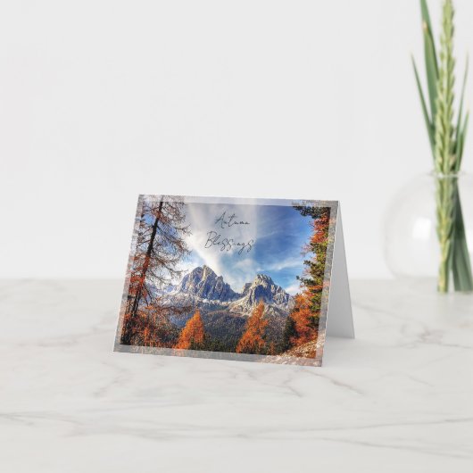 Herbstbäume und Berg mit individuellem Text Karte (Vorderseite)