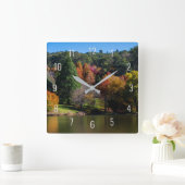 Herbstbaumkolornen Seepromenade Quadratische Wanduhr (Zuhause)