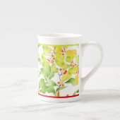 Herbstbeeren auf einer Knochen-China-Tasse Porzellantasse (Rechts)