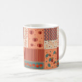 Herbstblatt-Eicheln-Patchwork-Muster-Kunst Kaffeetasse (VorderseiteRechts)