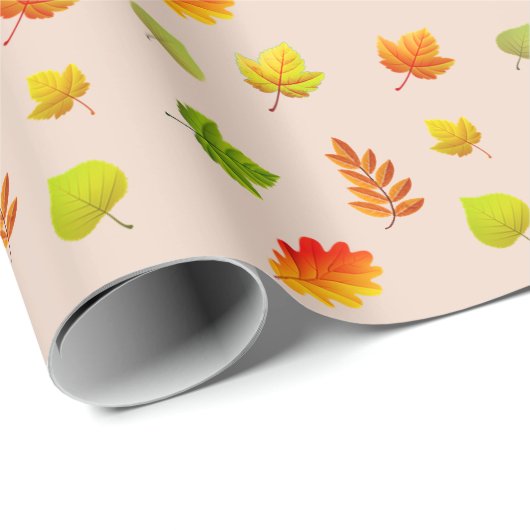 Herbstblätter auf Beige Geschenkpapier (Rolleneckpunkt)